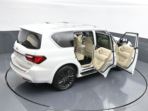 Used 2024 INFINITI QX80 Sensory w/ Cargo Package image 43