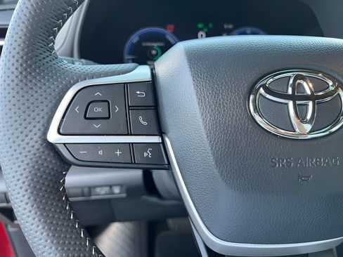 Certified 2026 Toyota Sienna Limited FWD image 19