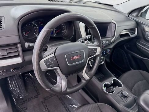Used 2024 GMC Terrain SLE AWD/4WD image 9