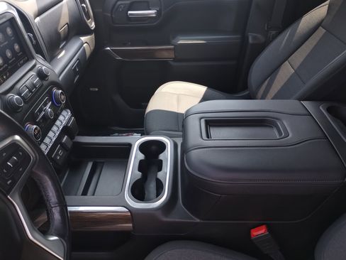 Used 2020 Chevrolet Silverado 1500 LT Trail Boss image 13