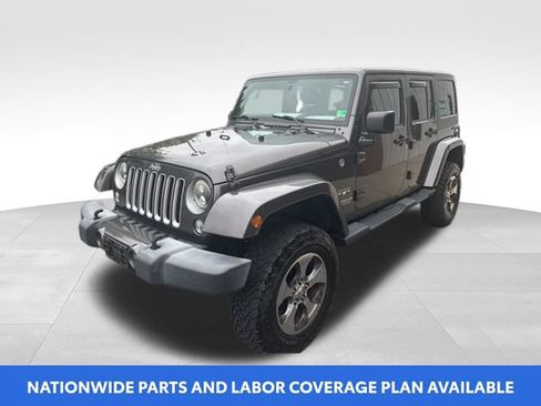 Used 2016 Jeep Wrangler Unlimited Sahara w/ Dual Top Group AWD/4WD image 5