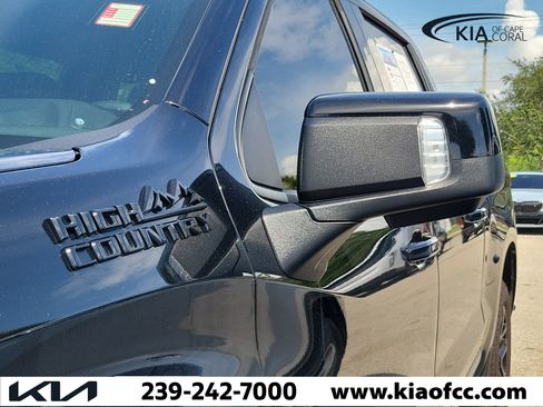 Used 2025 Chevrolet Silverado 1500 High Country w/ Midnight Edition AWD/4WD image 7