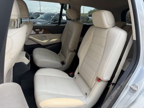 Used 2020 Mercedes-Benz GLS 450 4MATIC image 35