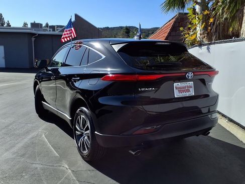 Certified 2021 Toyota Venza LE w/ Carpet Mat Package (TMS) image 6