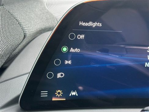 New 2026 Cadillac Optiq Luxury 1 image 35