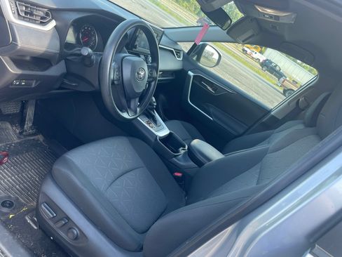 Used 2022 Toyota RAV4 XLE AWD/4WD image 7