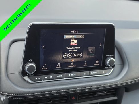 Used 2024 Nissan Rogue S FWD image 16