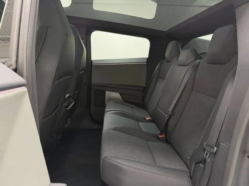 Used 2025 Tesla Cybertruck 2WD Crew Cab image 15