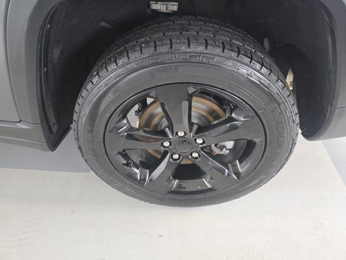 Used 2021 Jeep Grand Cherokee L Altitude image 8