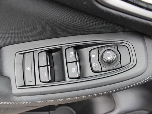Used 2024 Subaru Forester Premium AWD/4WD image 18