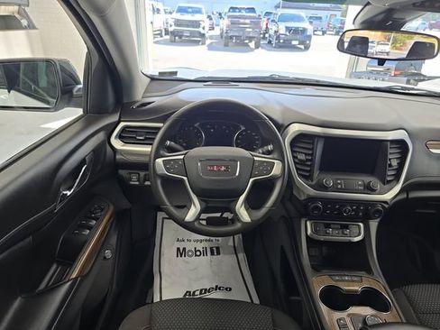 Certified 2023 GMC Acadia SLE w/ Driver Convenience Package image 12