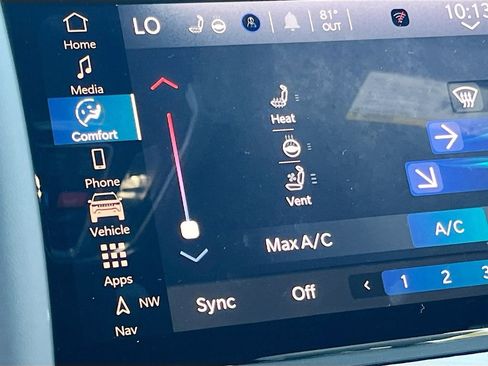 New 2026 Jeep Cherokee Overland image 21