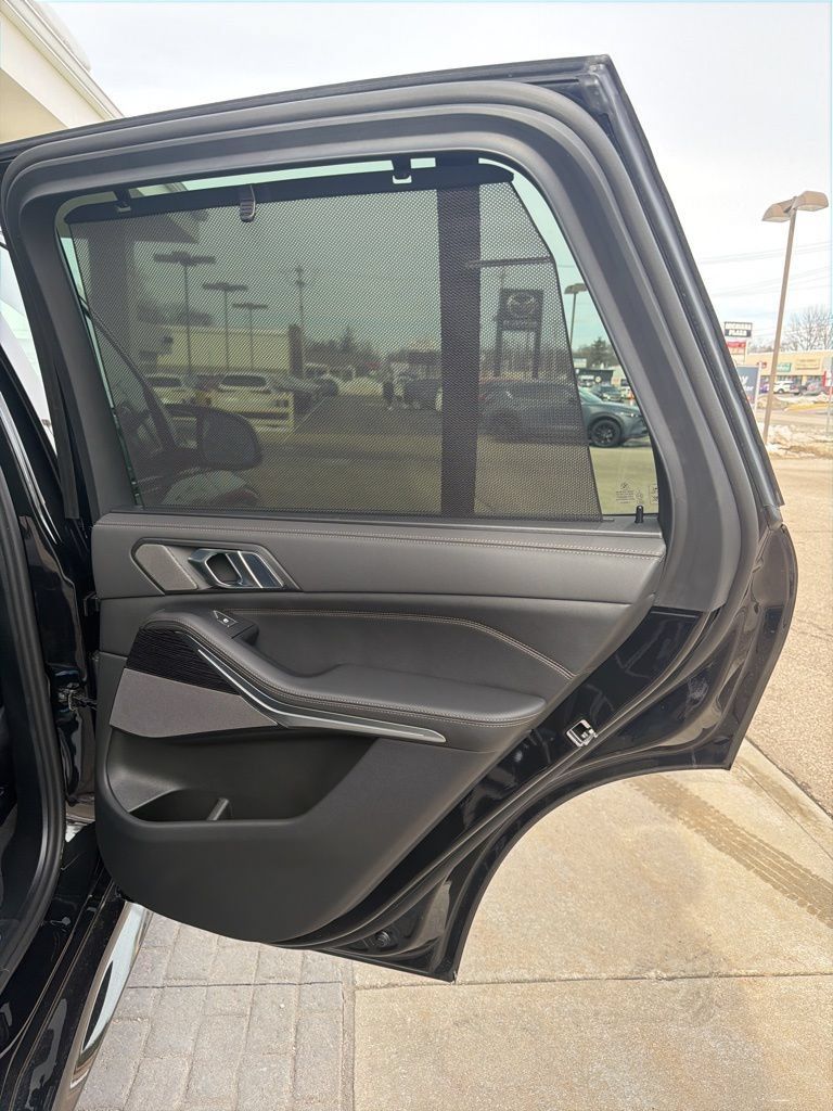 New 2026 BMW X5 M60i AWD/4WD image 13