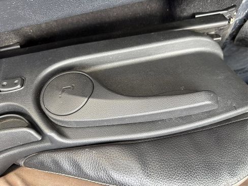 Used 2016 Hyundai Veloster Turbo image 18