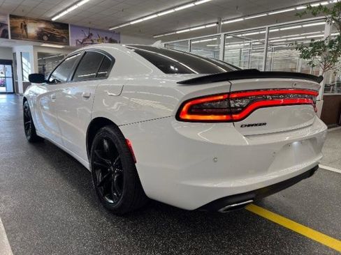 Used 2018 Dodge Charger SXT Plus w/ Blacktop Package RWD image 7