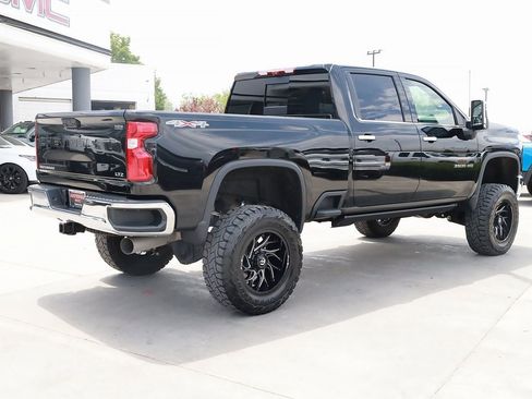 Used 2021 Chevrolet Silverado 3500 LTZ w/ LTZ Plus Package image 6