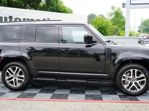 Used 2021 Land Rover Defender 110 X-Dynamic SE AWD/4WD image 6