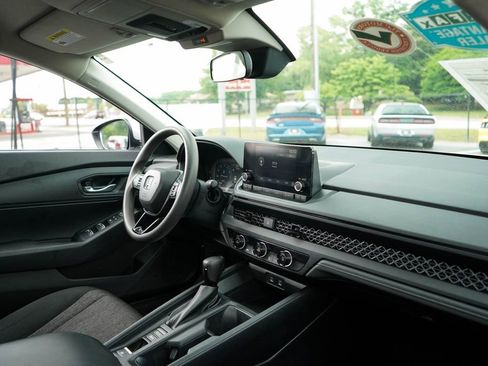 Used 2023 Honda Accord LX image 13