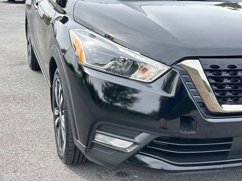 Used 2020 Nissan Kicks SR FWD image 11