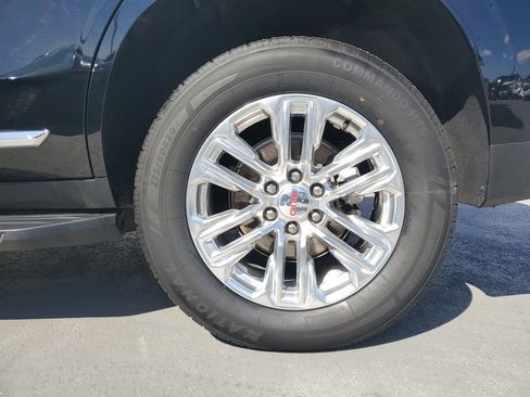 Used 2024 GMC Yukon SLT image 5