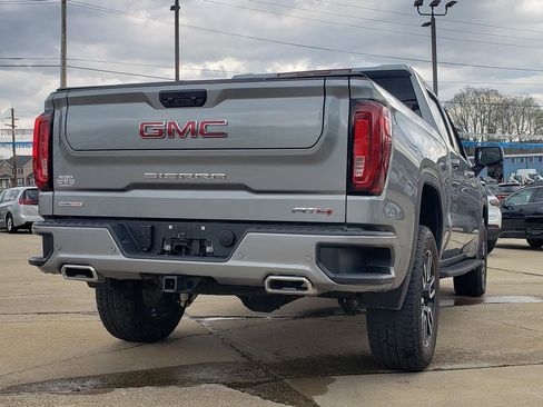 Used 2025 GMC Sierra 1500 AT4 w/ AT4 Premium Package AWD/4WD image 3