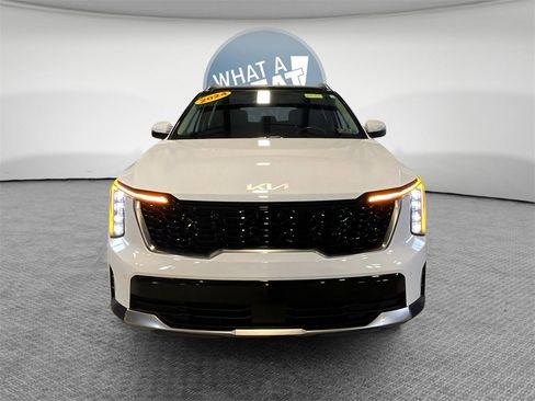 Certified 2024 Kia Sorento S w/ Panoramic Sunroof Package image 9