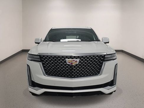 Used 2023 Cadillac Escalade ESV Luxury AWD/4WD image 9