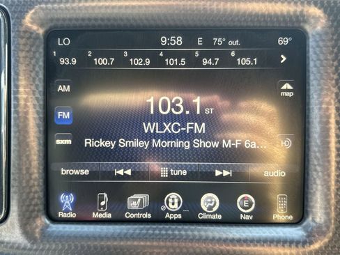 Used 2015 Dodge Challenger SRT Hellcat image 16