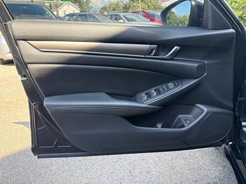 Used 2019 Honda Accord LX image 9