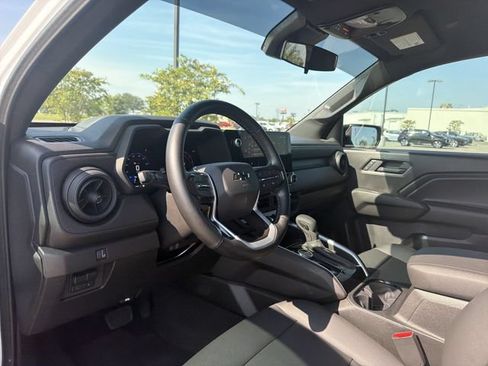 Used 2026 Chevrolet Colorado Trail Boss AWD/4WD image 11