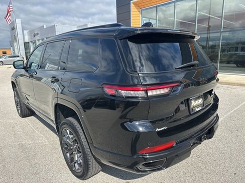 Used 2025 Jeep Grand Cherokee L Summit w/ Obsidian Package image 8