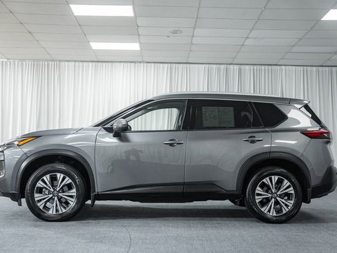 Used 2021 Nissan Rogue SV w/ Premium Package image 5