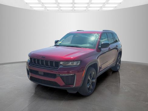 Used 2026 Jeep Grand Cherokee Limited w/ Limited Altitude Package AWD/4WD image 4