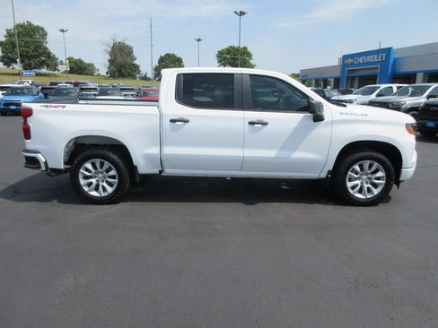 Used 2022 Chevrolet Silverado 1500 Custom AWD/4WD image 6