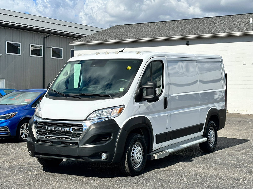 Used 2025 RAM ProMaster 2500 w/ U-Haul Equipment Group FWD image 4