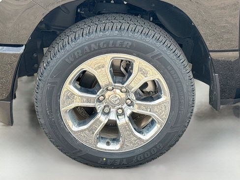 Used 2022 RAM 1500 Big Horn AWD/4WD image 30