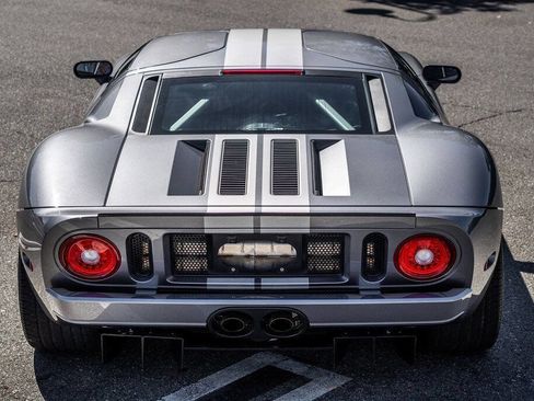 Used 2006 Ford GT image 15