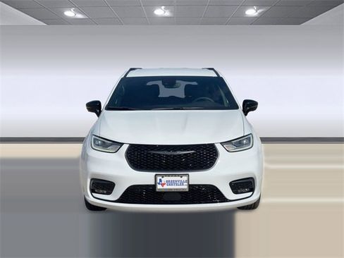 New 2026 Chrysler Pacifica Select w/ S Appearance Package image 6