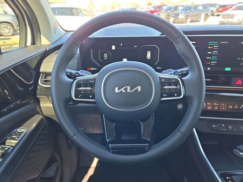 Certified 2026 Kia Carnival SX Prestige image 23