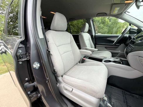 Used 2021 Honda Pilot EX image 18