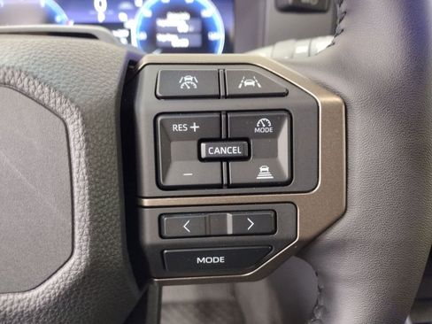 Used 2025 Toyota Land Cruiser image 26