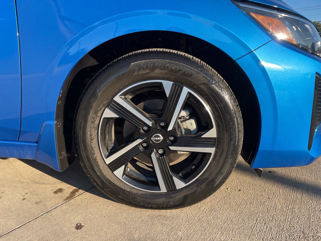 Used 2024 Nissan Sentra SV FWD image 27