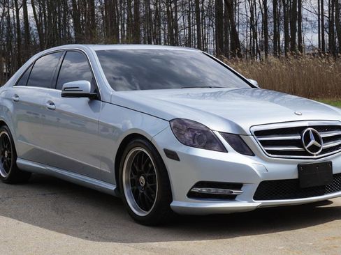 Used 2013 Mercedes-Benz E 350 BlueTEC Sedan image 7