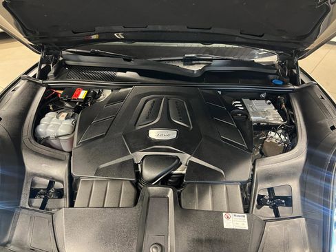 Used 2019 Porsche Cayenne image 47