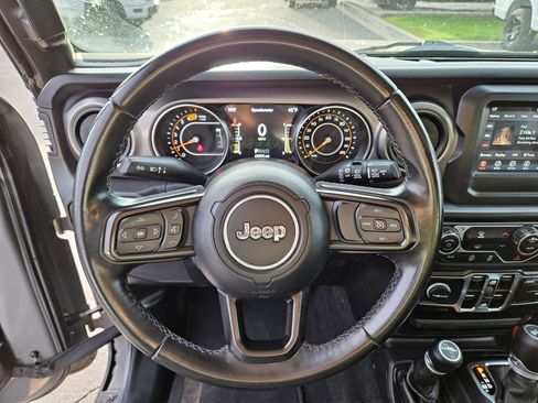 Used 2021 Jeep Wrangler Unlimited Sport image 18