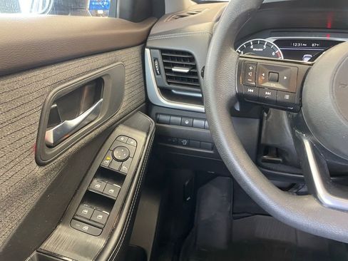 Certified 2023 Nissan Rogue SV image 12