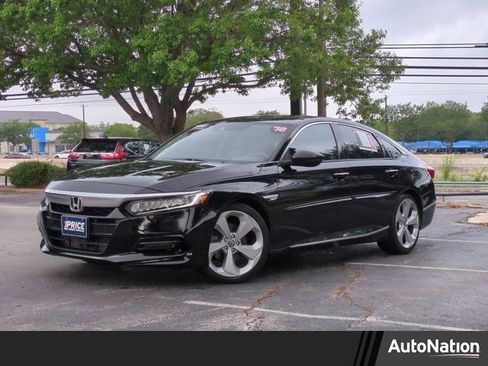 Used 2018 Honda Accord Touring image 1
