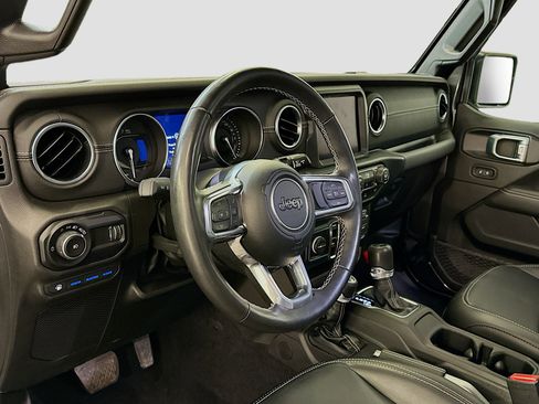 Used 2023 Jeep Wrangler Sahara w/ Cold Weather Group image 18