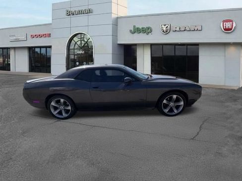 Used 2018 Dodge Challenger SXT w/ Super Sport Group (SS/T) RWD image 6