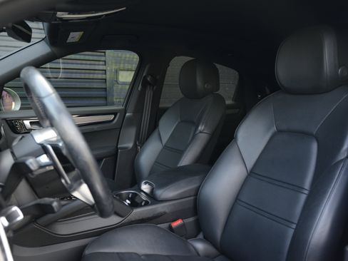 Certified 2021 Porsche Cayenne Coupe AWD/4WD image 5
